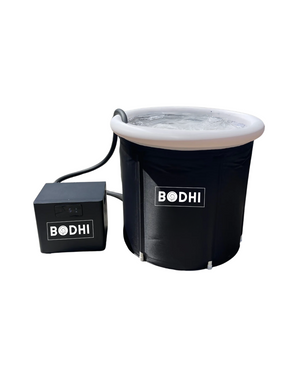 Este pack combina nuestra tina BODHI Pool con un mini chiller que enfría y mantiene el agua lista para tu ritual de inmersión diaria. Es ideal para deportistas, entrenadores y personas que practican icebath con regularidad.